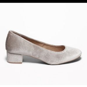 Plush velvet velour old navy block heel pumps
